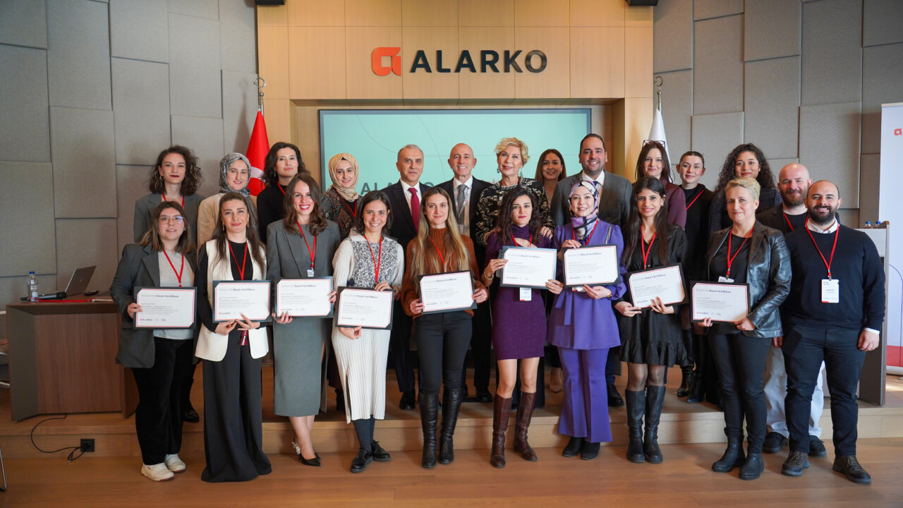 - Alarko Şirketler Topluluğu CEO'su Yıldız:
- "Üçüncü yılımızda eğitimlerimizi daha