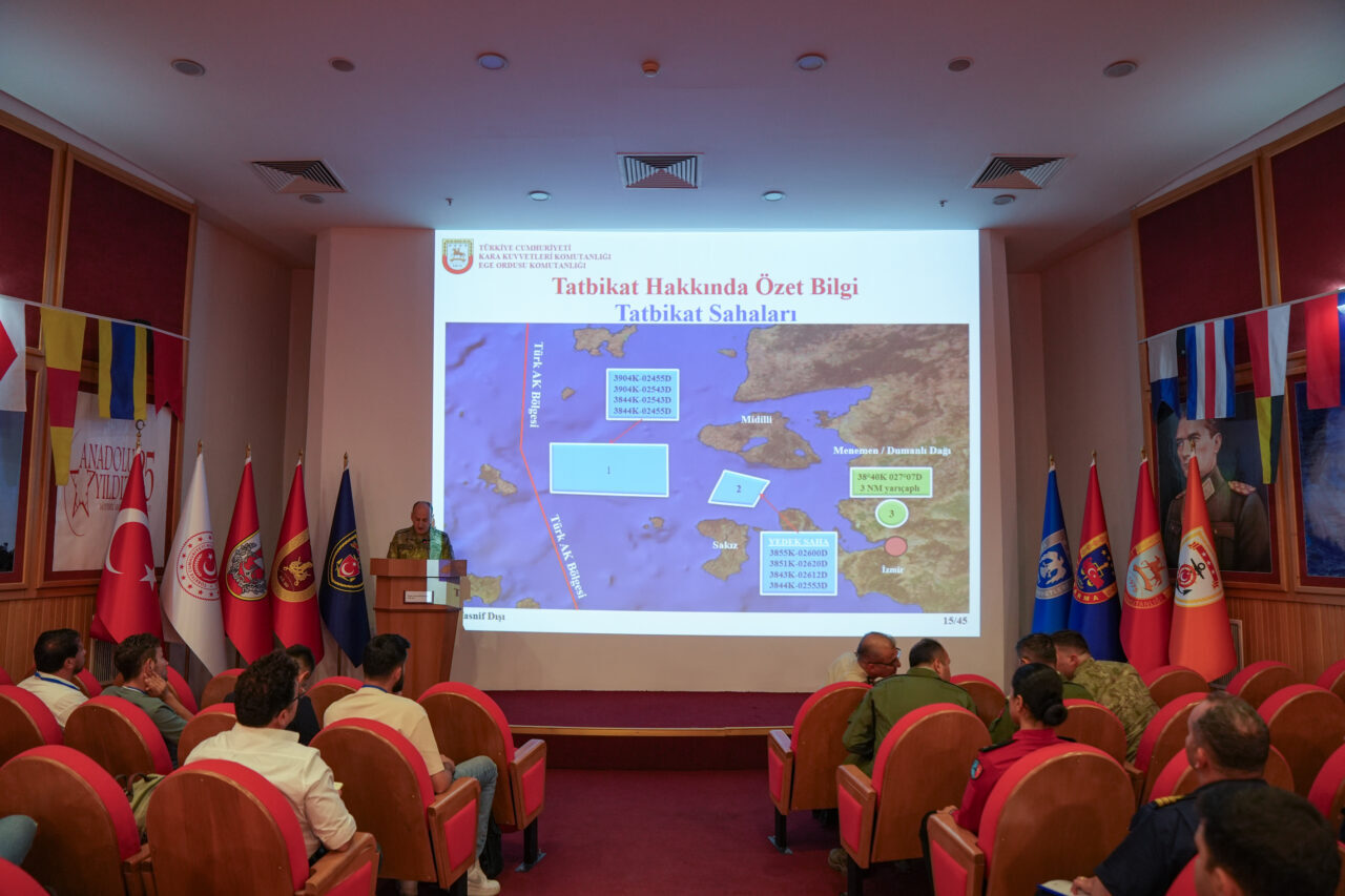 - Tatbikatın ilk senaryosu Ege Denizi'nin uluslararası sularında ve hava