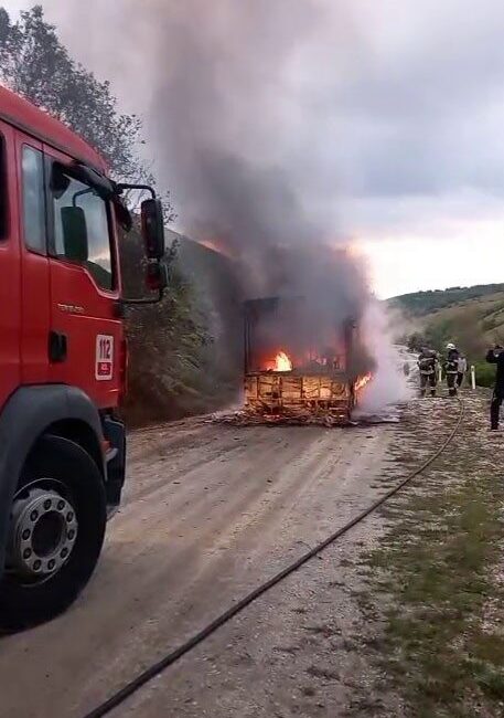 Eskişehir’de bir belediye otobüsü çıkan yangın sonucunda küle döndü. Olay,