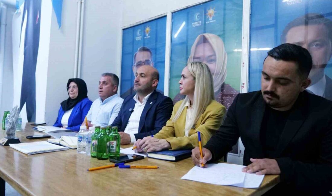 AK Parti Eskişehir Başkanı Gürhan Albayrak, Beylikova’da ilçe teşkilat çalışmalarını