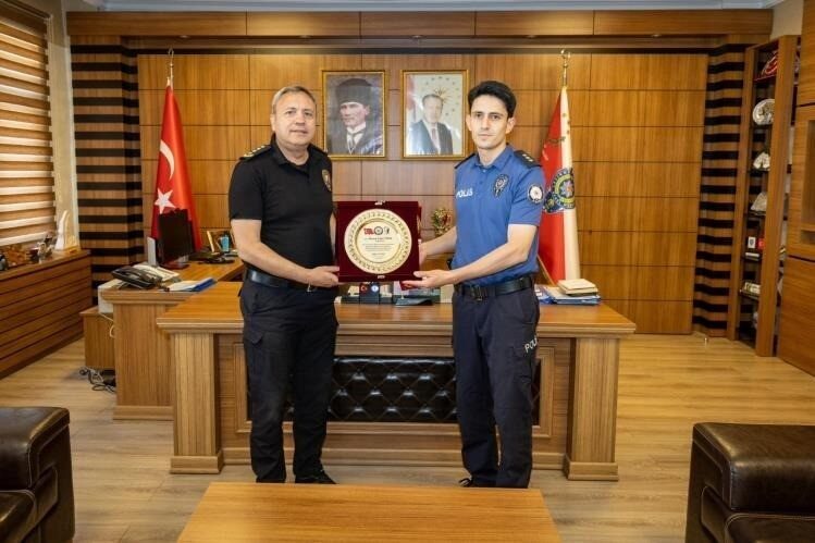 Bilecik İl Emniyet Müdürü Hakan Yılmaz, Balıkesir’e atanan Başkomiser Recep
