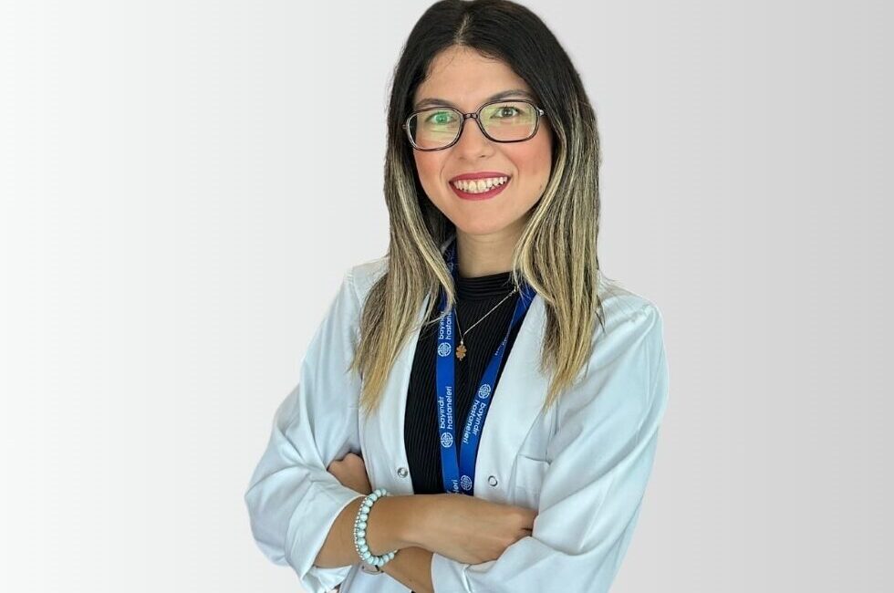 - Bayındır İçerenköy Hastanesi Beslenme ve Diyetetik Bölümü'nden Diyetisyen Burcu