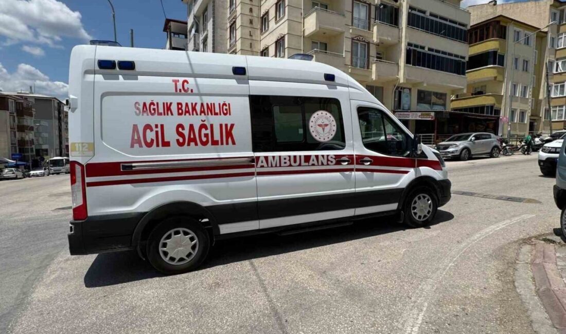 Bilecik’te yolun karşısına geçmek isteyen çocuk, otomobil çarpması sonucu yaralandı.