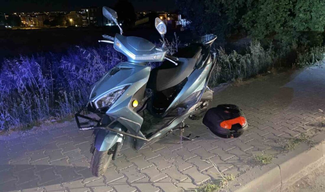 Eskişehir’de henüz belirlenemeyen bir aracın motosiklete çarpıp kaçtığı trafik kazasında