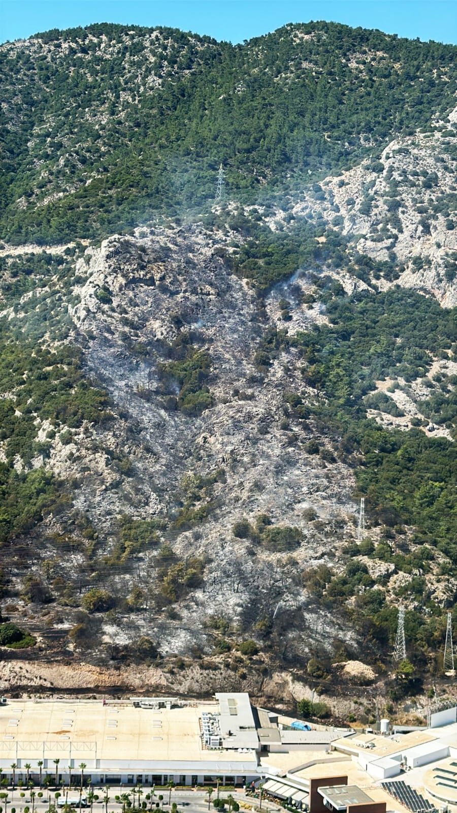 ALIŞVERİŞ MERKEZİNİN TAHLİYESİ VE DETAYLAR EKLENDİ