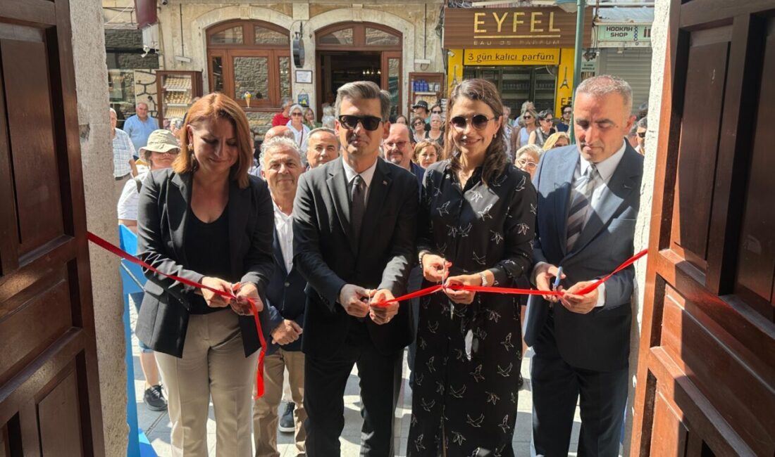İZMİR (AA) – İzmir'in Çeşme ilçesinde, halk eğitim merkezi tarafından