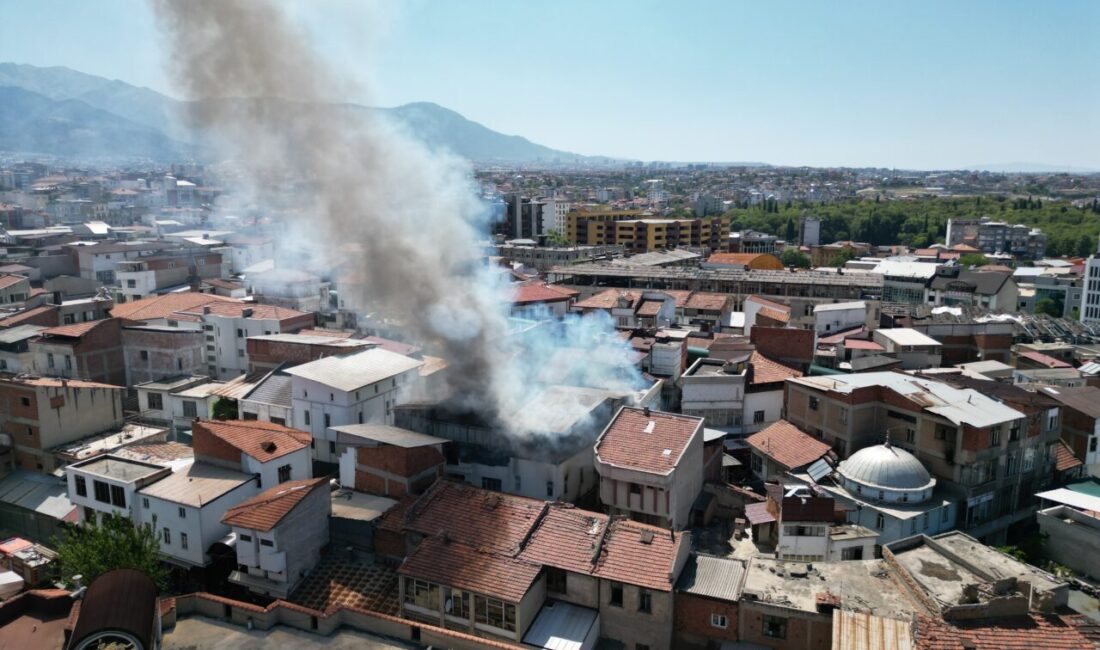 DENİZLİ (AA) – Denizli'nin Merkezefendi ilçesinde 3 katlı iş yerinde