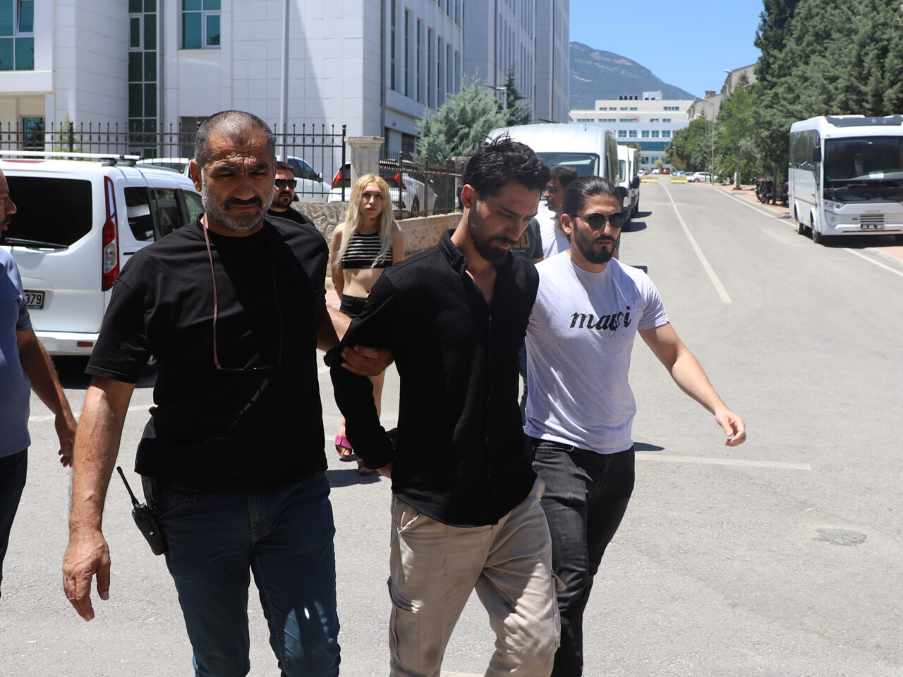 DENİZLİ (AA) – Denizli'nin Pamukkale ilçesinde çıkan bıçaklı kavgada 1