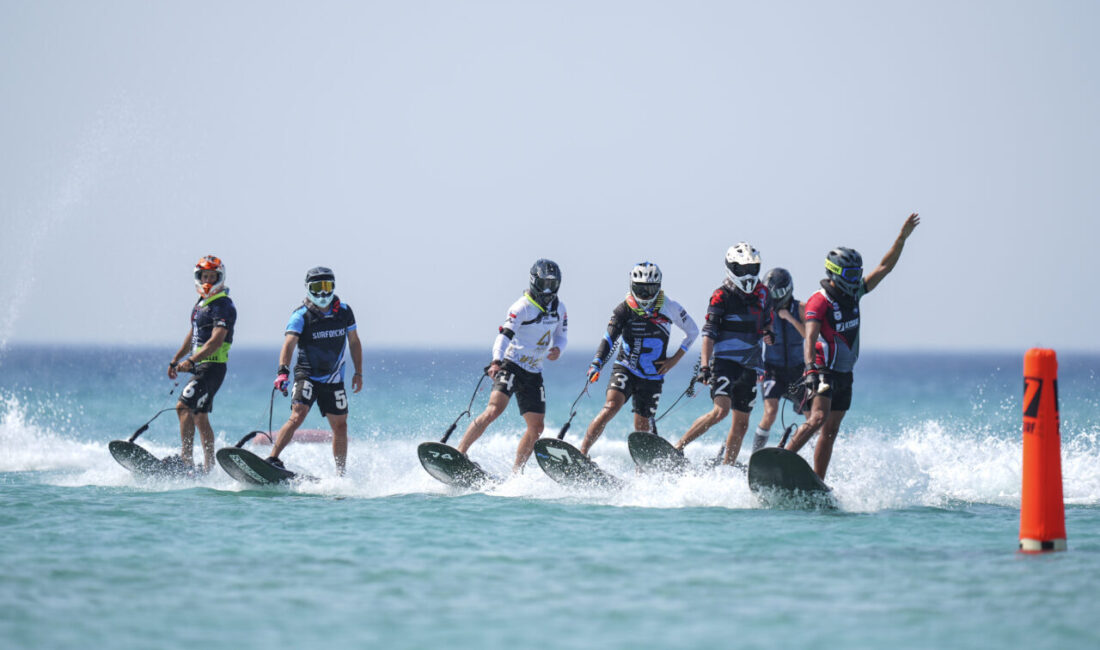 İZMİR (AA) – Türkiye'de ilk kez Çeşme'de gerçekleştirilen Dünya Motosurf