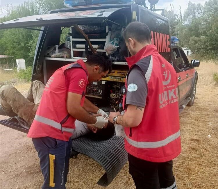 Sakarya’da çıkan ve Bilecik’e sıçrayan yangına Eskişehir’den 2 adet umke