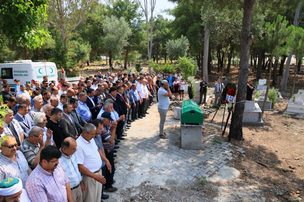 MUĞLA (AA) – Muğla'nın Fethiye ilçesindeki evinde, Akdeniz'de Marmaris açıklarında