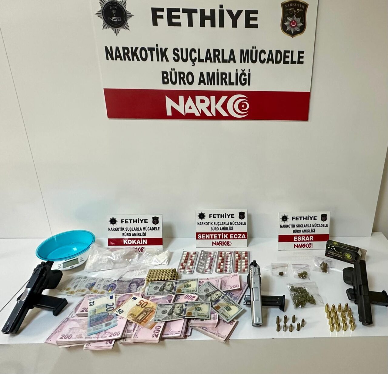MUĞLA (AA) – Muğla'nın Fethiye ilçesinde iklimlendirme sistemiyle uyuşturucu üreten