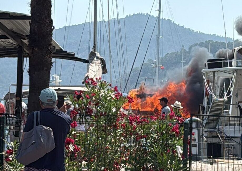 MUĞLA (AA) – Muğla'nın Fethiye ilçesinde marinada bağlı teknede çıkan