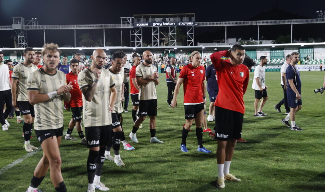 - Sipay Bodrum FK: 0 - Beşiktaş: 3 (İlk yarı)