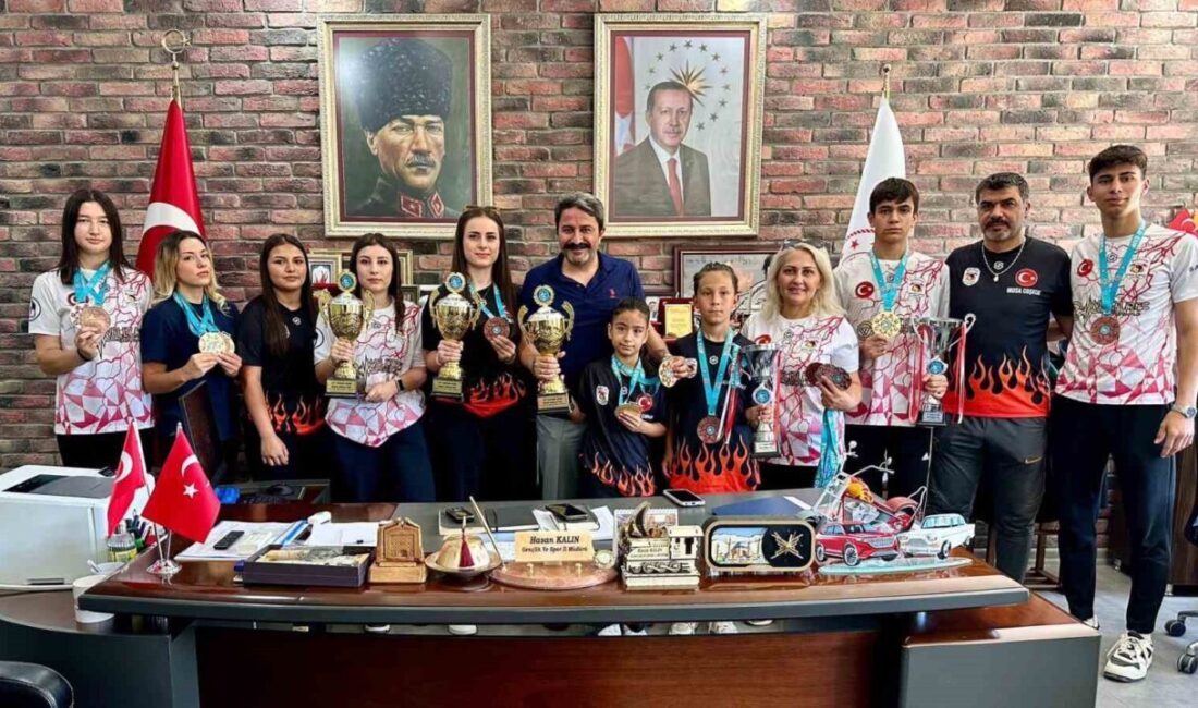 Eskişehir’den Kick Boks WAKO Dünya Kupası’na katılan Türk sporcular 27