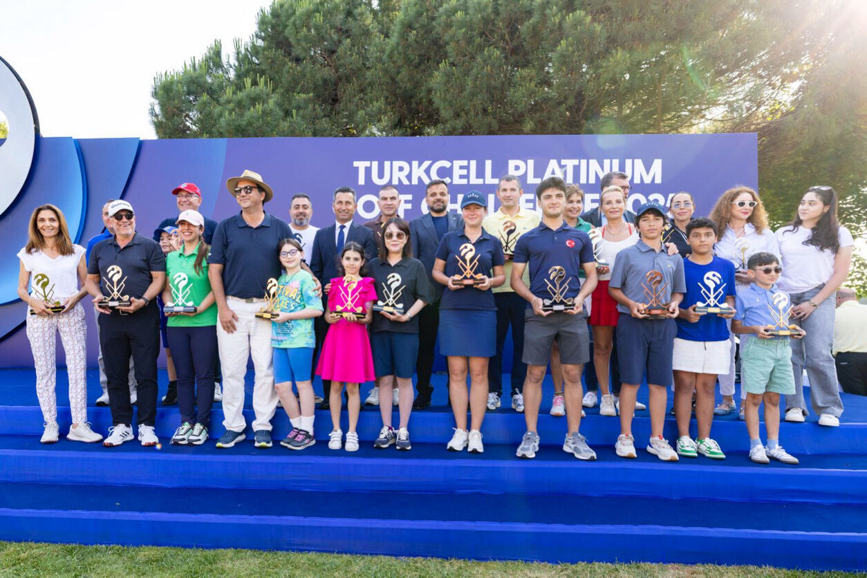 - Turkcell Genel Müdürü Ali Taha Koç:
- "Türkiye'nin Turkcell'i olarak