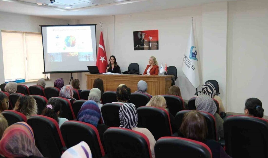 Eskişehir Meslek Edindirme ve Eğitim Kursları (ESMEK) bünyesindeki kadın kursiyerlere