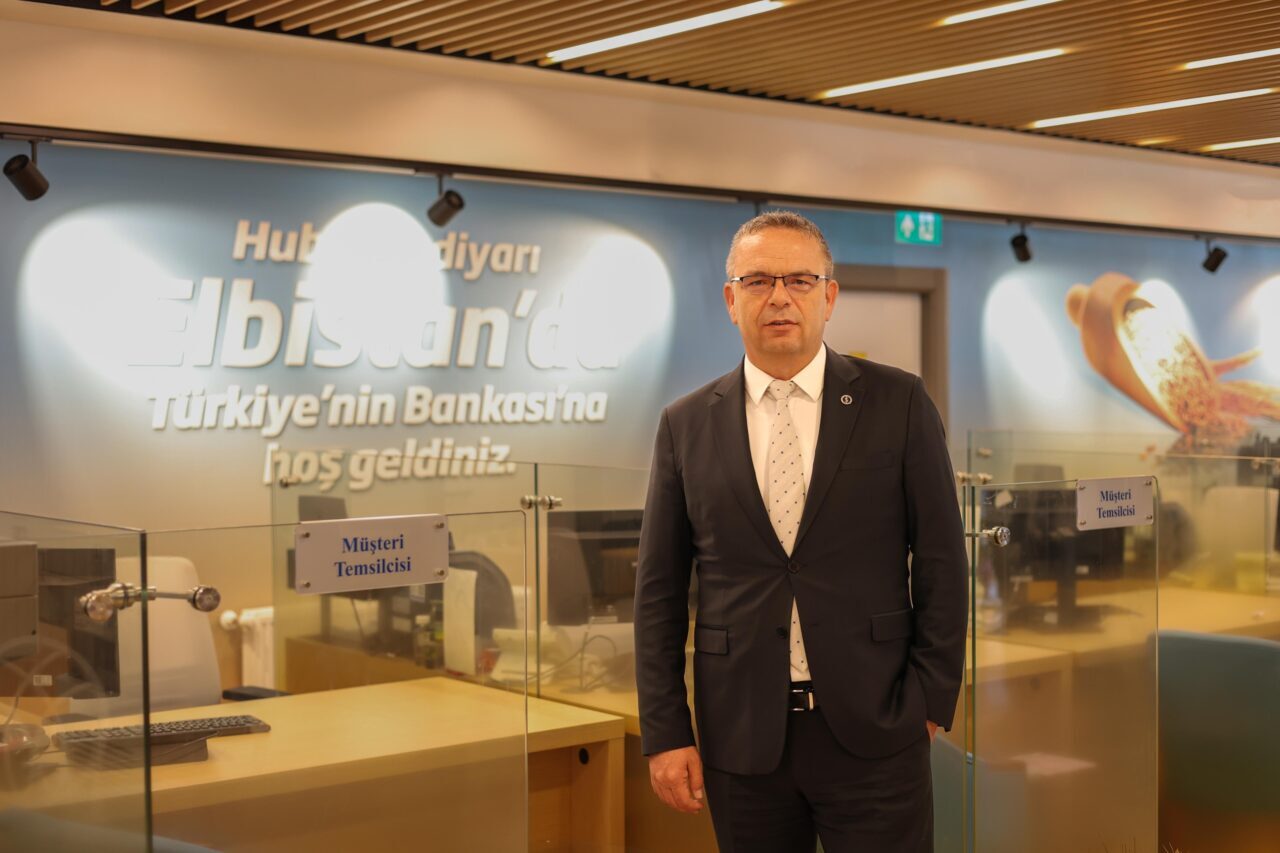 - İş Bankası Genel Müdür Yardımcısı Sezgin Yılmaz:
- "Toprağa umutla