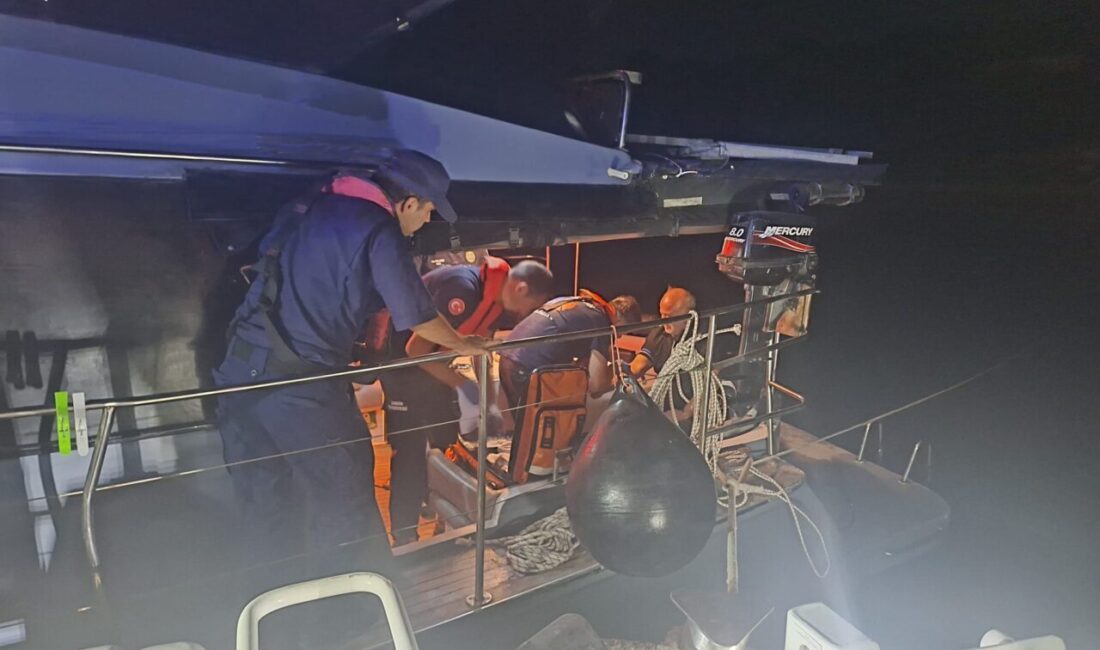 İZMİR (AA) – İzmir'in Urla ilçesi açıklarında özel teknesinde rahatsızlanan
