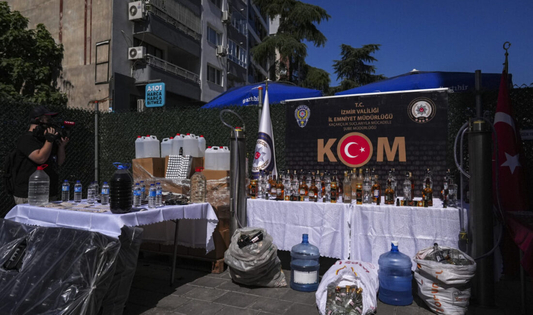 - Operasyonda 17,6 ton etil alkol, 402 litre sahte içki,
