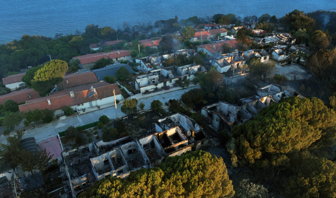 - Site sakini Görkem Yarıcı: "Eşimle kazma kürekle yardım etmeye
