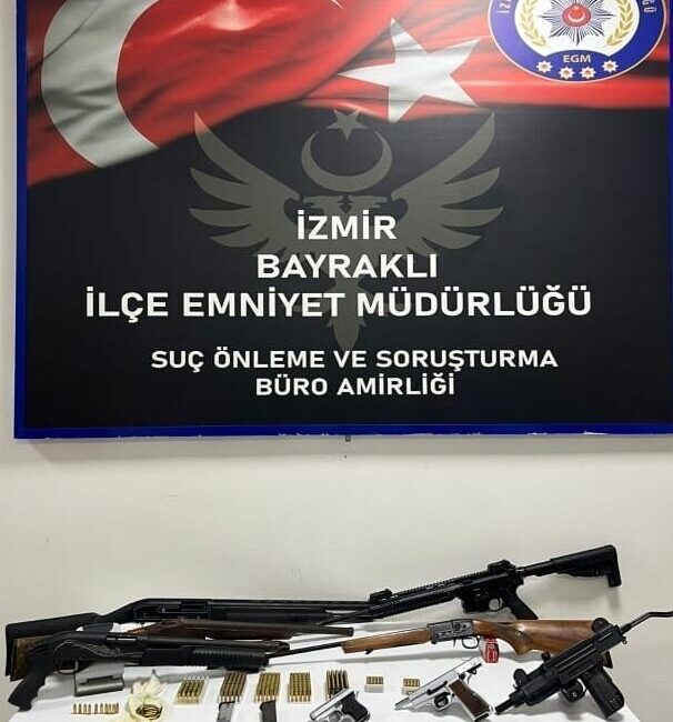 İZMİR (AA) – İzmir'in Bayraklı ilçesinde düğünde havaya ateş etmek