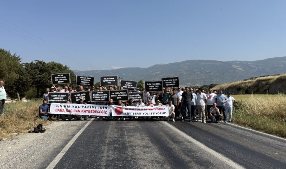 İZMİR (AA) – İzmir'in Tire ilçesinde organize sanayi bölgesinde çalışan