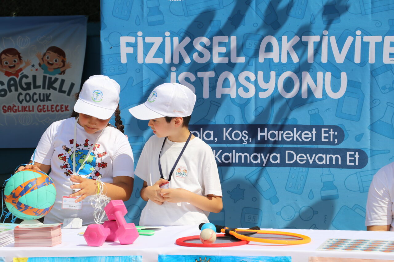 İZMİR (AA) – İzmir'de Sağlık Bakanlığı ile Milli Eğitim Bakanlığı