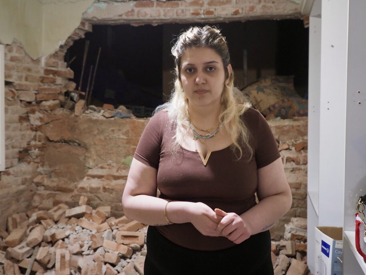 - 2 yaşındaki çocuğunu uyutmaya çalışırken duvarın altında kalmaktan son