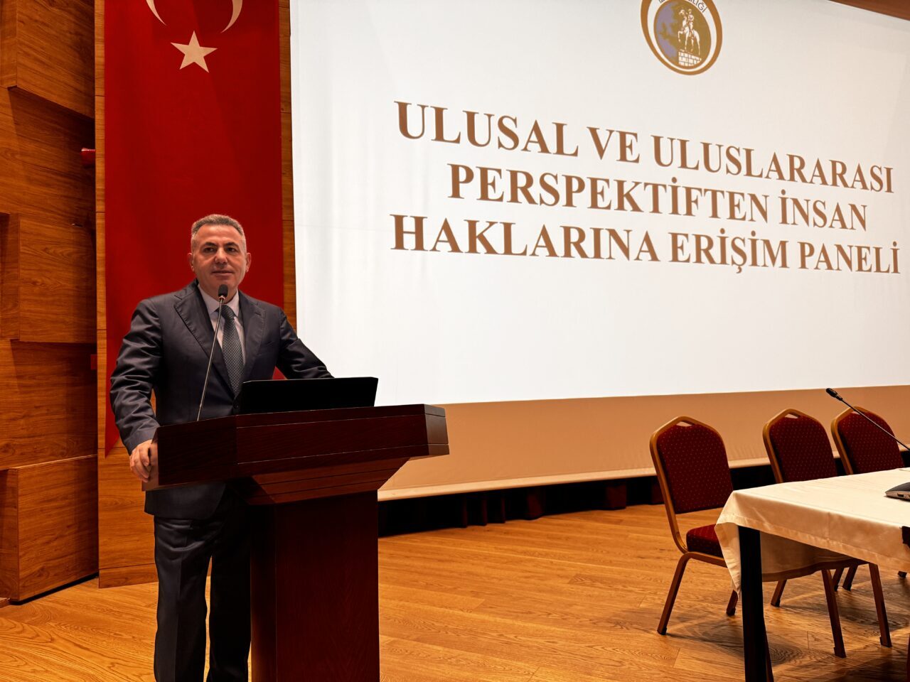 - Kamu Başdenetçisi Mehmet Akarca:
- "Özellikle son 20 yılda atılan