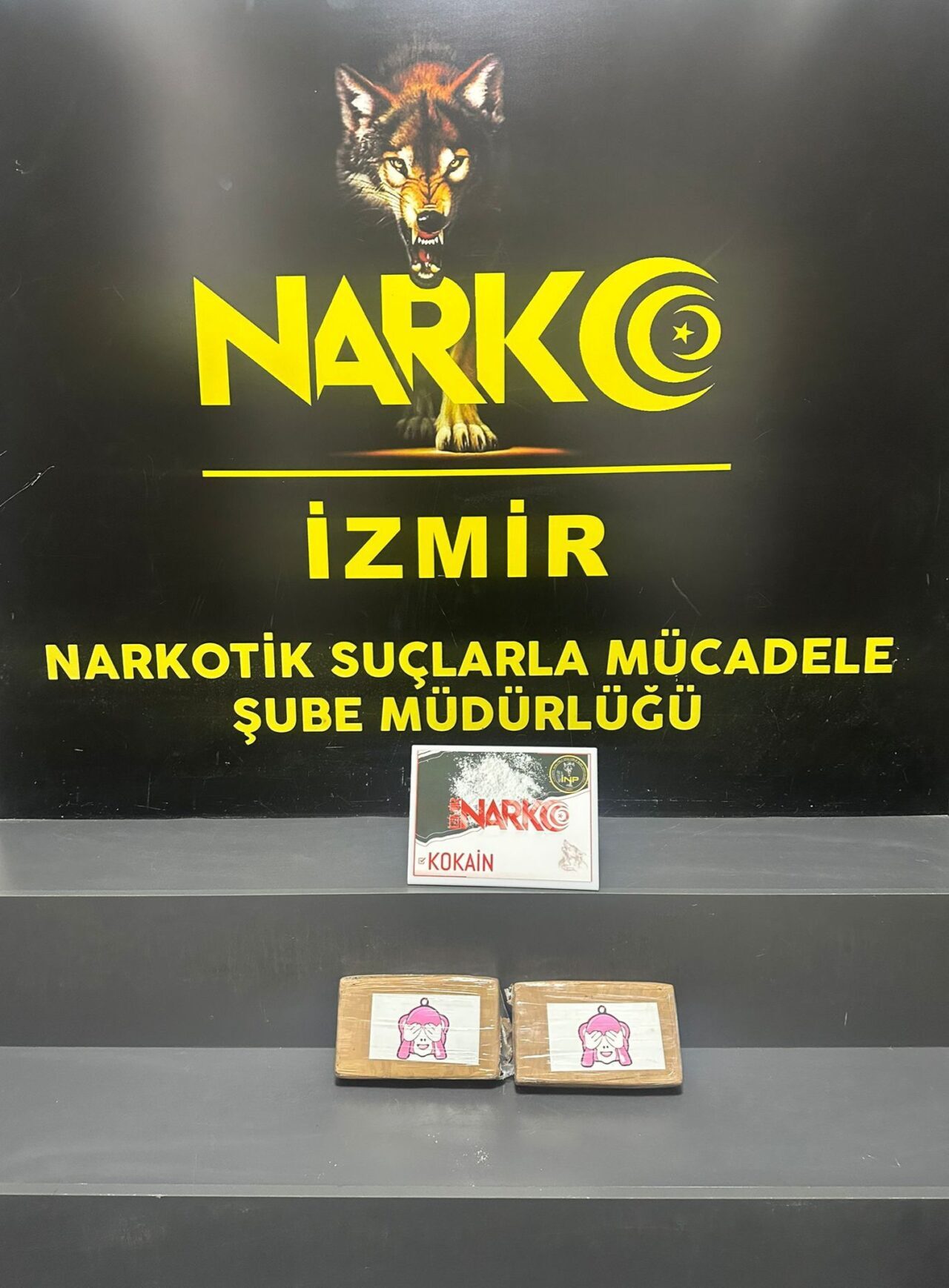 İZMİR (AA) – İzmir'de uyuşturucu ticareti yapanlara yönelik 3 ilçede