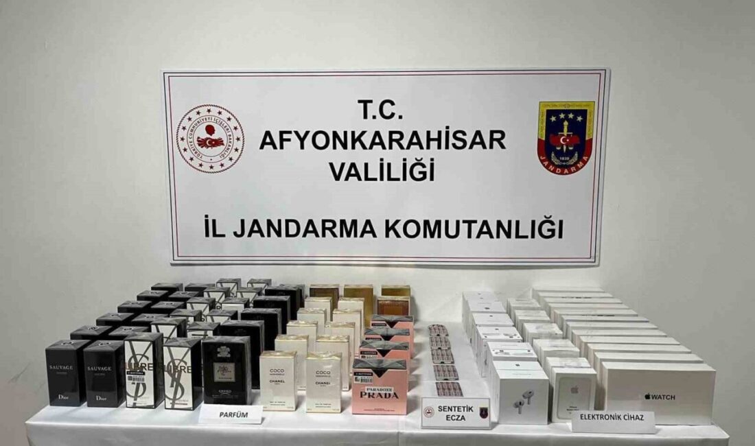 Afyonkarahisar’da kaçak parfüm ve elektronik satan bir şahıs jandarmanın düzenlediği