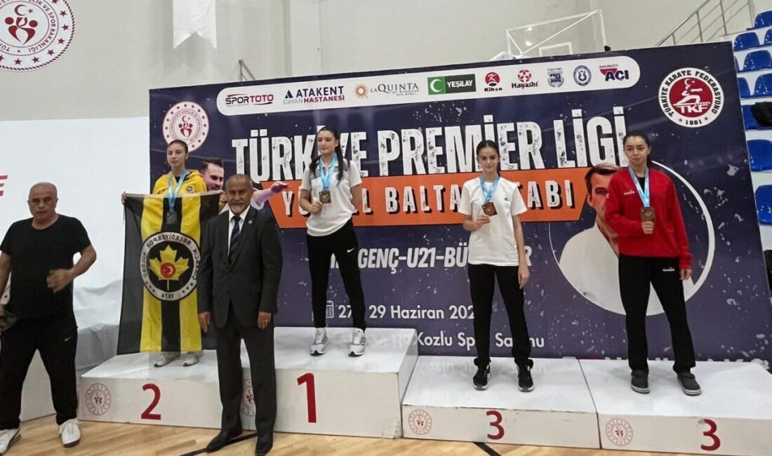Eskişehir’den Premier Karate Ligi müsabakalarına katılan Doğa Açıkgöz, bronz madalya