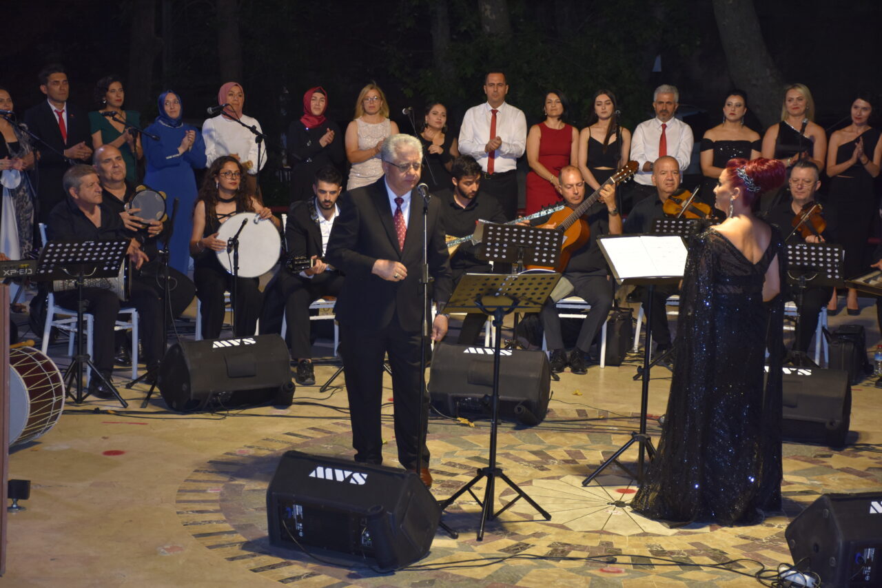 İZMİR (AA) – İzmir'in Kemalpaşa ilçesinde görev yapan öğretmenlerden oluşan