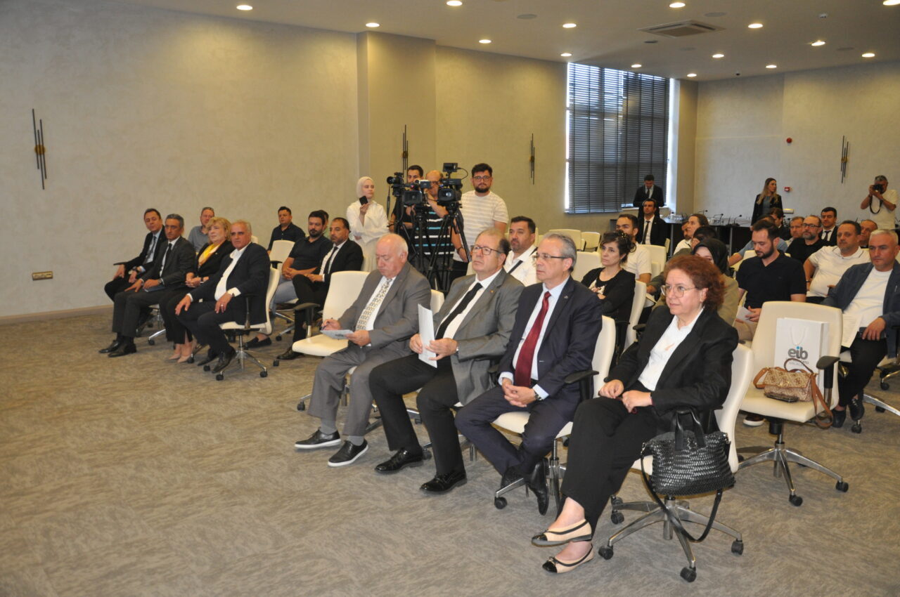 KÜTAHYA (AA) – Ege İhracatçı Birlikleri (EİB) tarafından "Kütahya İş