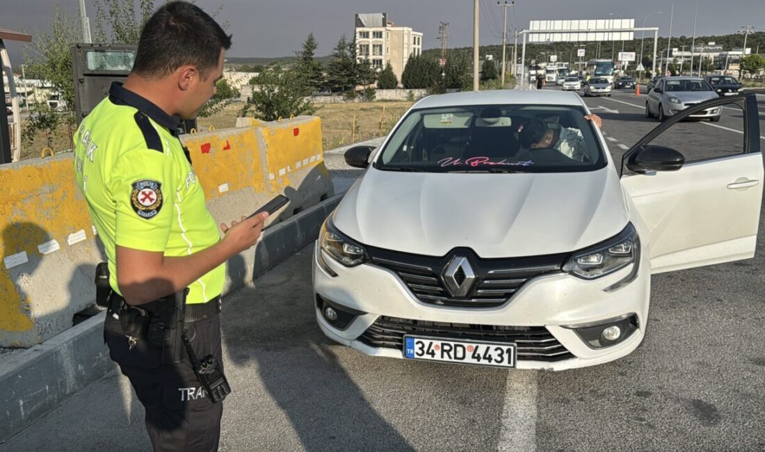 KÜTAHYA (AA) – Kütahya'da usulsüz çakar lamba kullanan aracın sürücüsüne