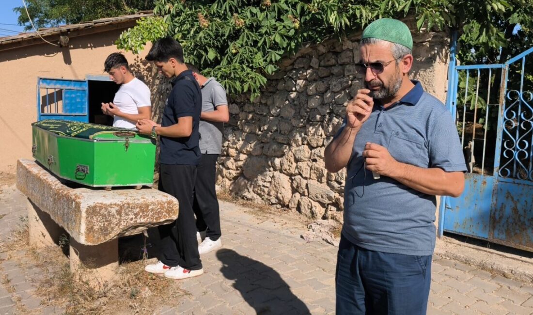 KÜTAHYA (AA) – Kütahya'da tüp satışı yapılan kendine ait iş
