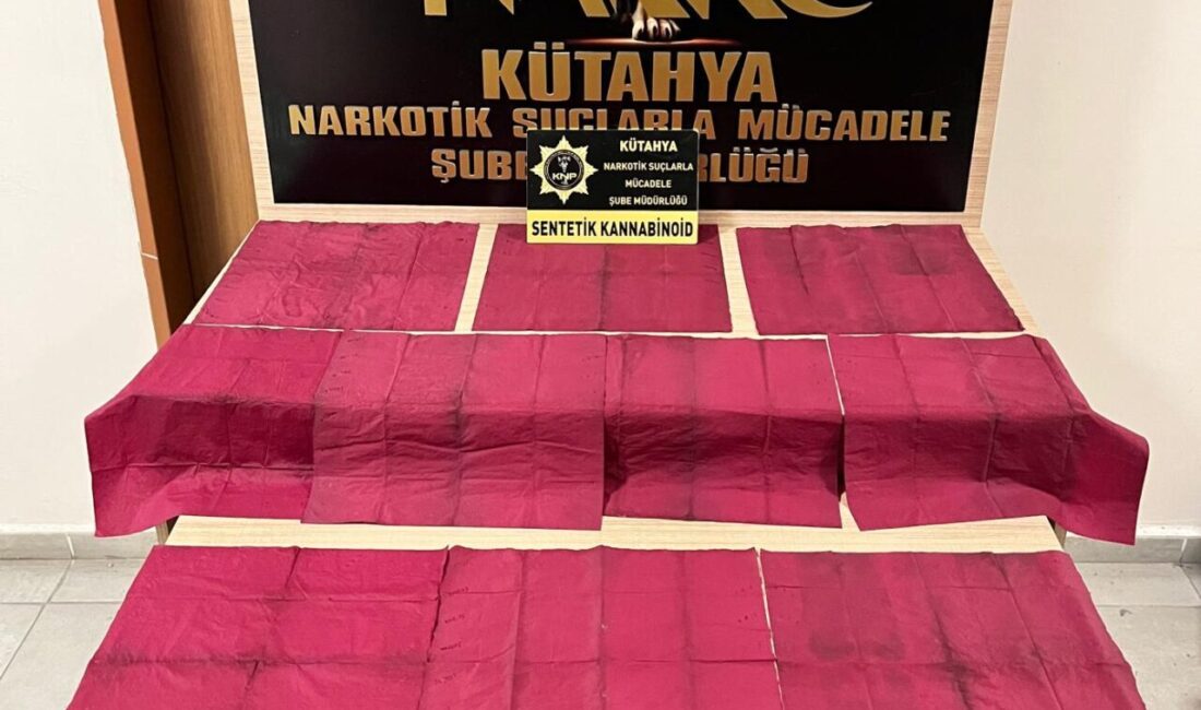 KÜTAHYA (AA) – Kütahya'da uyuşturucu operasyonunda gözaltına alınan 3 zanlıdan