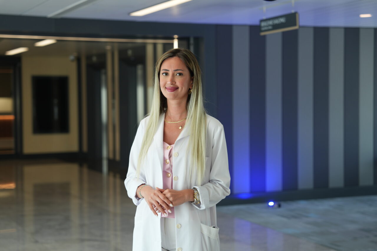 - Medipol Bahçelievler Hastanesi'nden Beslenme ve Diyet Uzmanı Diyetisyen Ceren