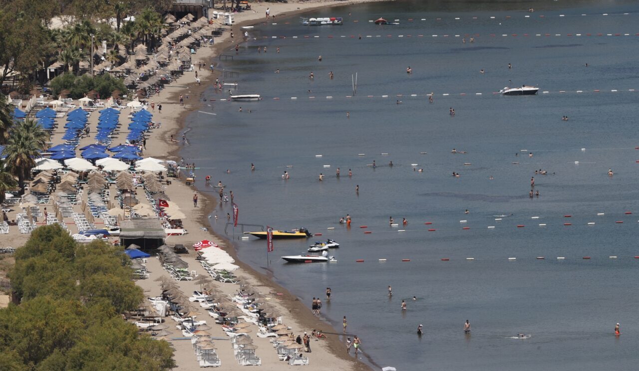 MUĞLA (AA) – Kurban Bayramı dolayısıyla Muğla'nın Bodrum, Ula, Marmaris