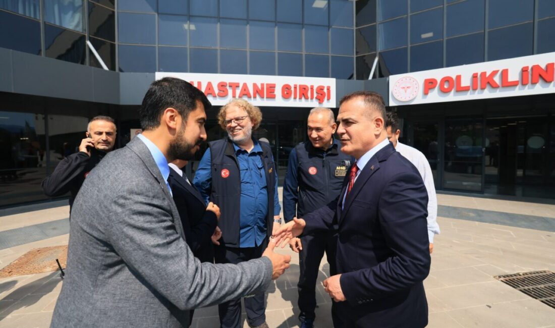 MUĞLA (AA) – Muğla Valisi İdris Akbıyık, Marmaris ilçesinde deprem