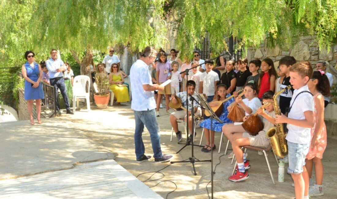 MUĞLA (AA) – Muğla'nın Bodrum ilçesinde düzenlenen "Hikayeler ve Resimlerle