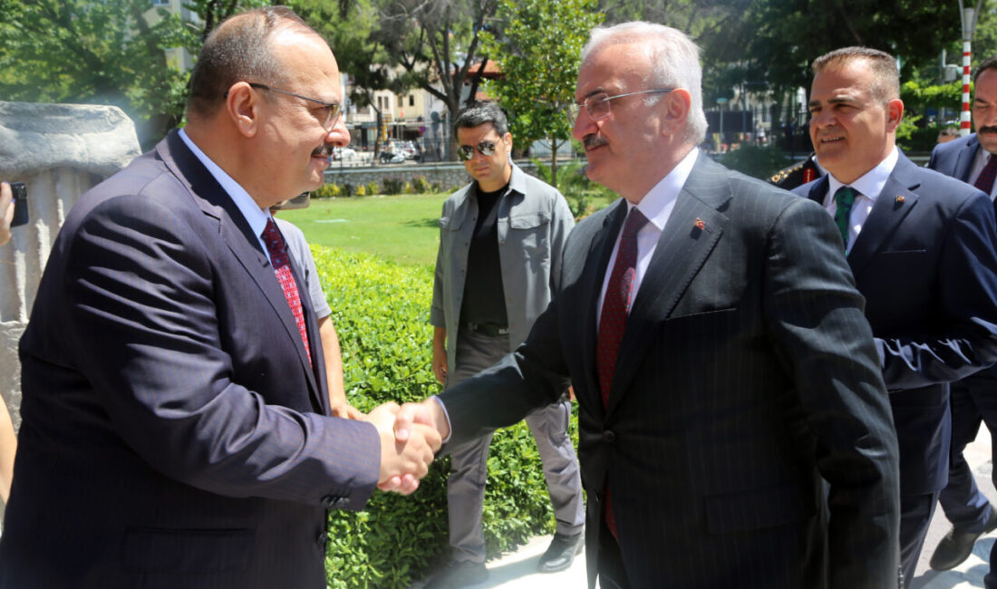 - İçişleri Bakan Yardımcısı Karaloğlu ve beraberindeki heyet, Muğla Valiliğini