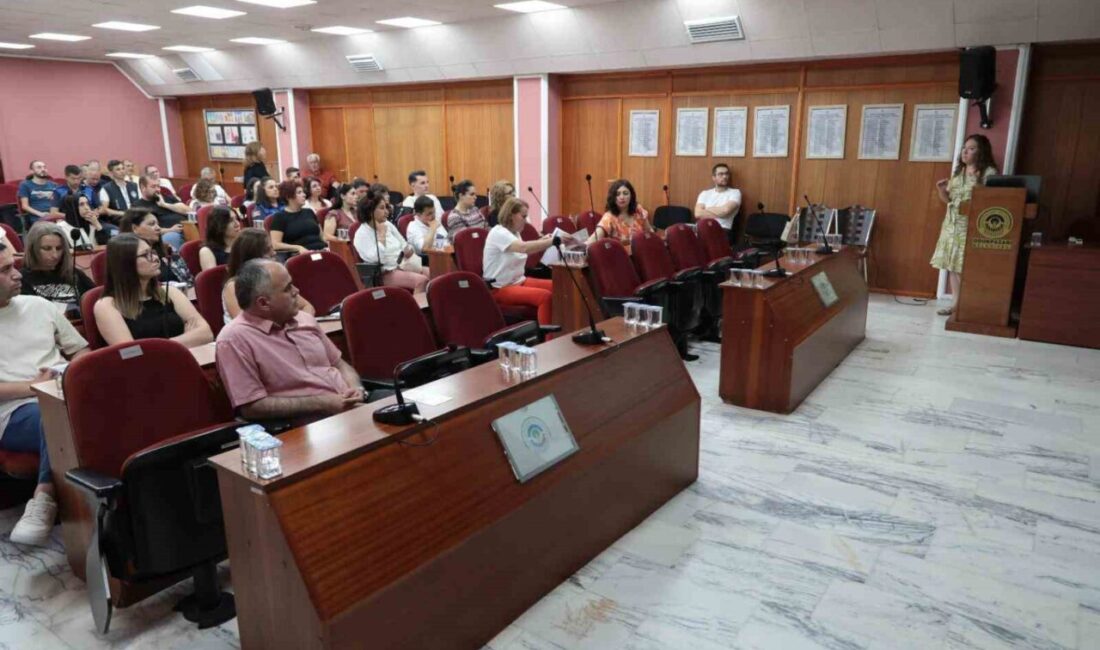 Odunpazarı İlçe Sağlık Müdürlüğü tarafından, Odunpazarı Belediyesi Meclis Salonu’nda belediye