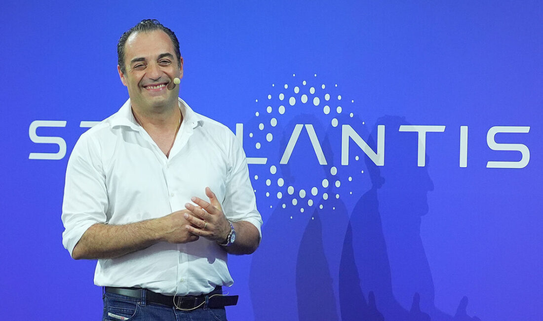 - Stellantis CEO'su Antonio Filosa:
- "Net hedefler ve karşılıklı güvene