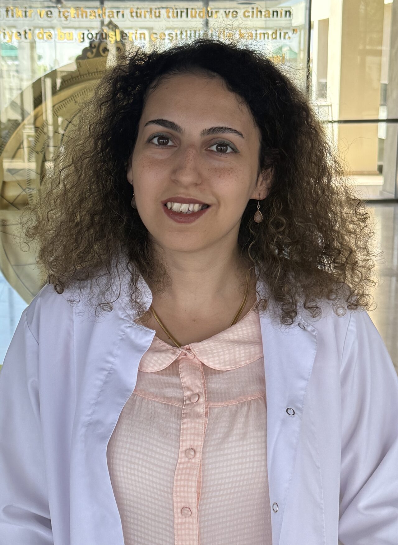 - Biruni Üniversitesi Eczacılık Fakültesi Farmasötik Mikrobiyoloji Ana Bilim Dalı
