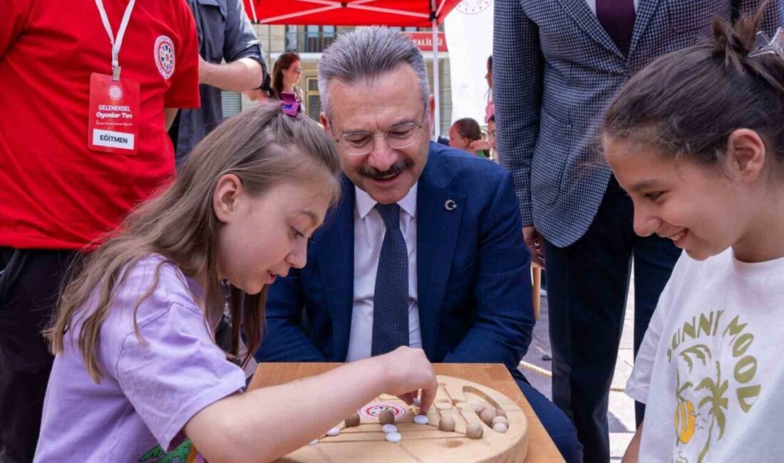 Eskişehir Valisi Hüseyin Aksoy, kültürel mirası yaşatmak ve gelecek nesillere
