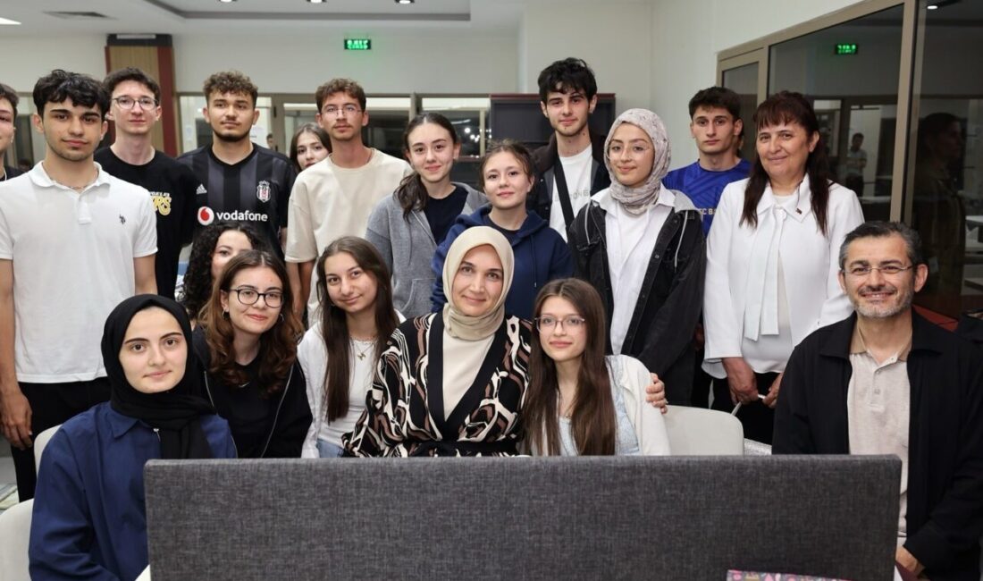 Afyonkarahisar Vali Doç. Dr. Kübra Güran Yiğitbaşı, eşi Op. Dr.