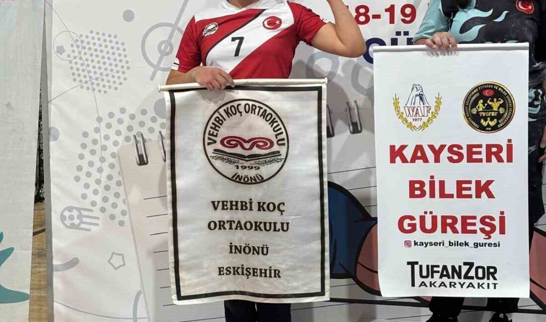 Gümüşhane’de yapılan Bilek Güreşi Yıldız Kızlar Türkiye Şampiyonası’nda Vehbi Koç