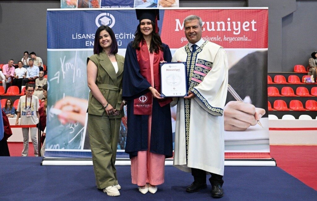 Venezuela Büyükelçiliği Baş Kâtibi Diliana Cristina Villarreal Carpio, Anadolu Üniversitesi